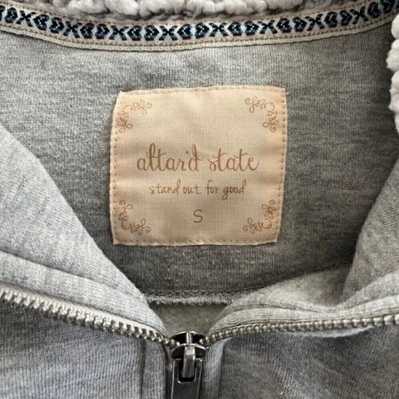 Altar'd State Gray Sherpa Popover 1/4 Zip Hoodie Size Small - Picture 6 of 7